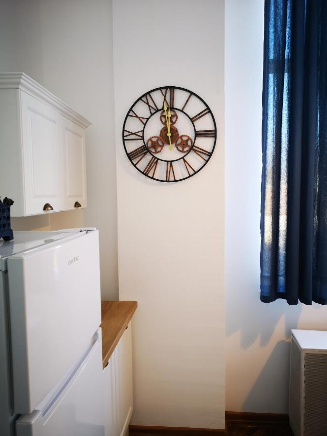 Weisz Apartment-City Center-Free Private Parking,Wifi,Ac Carei Εξωτερικό φωτογραφία