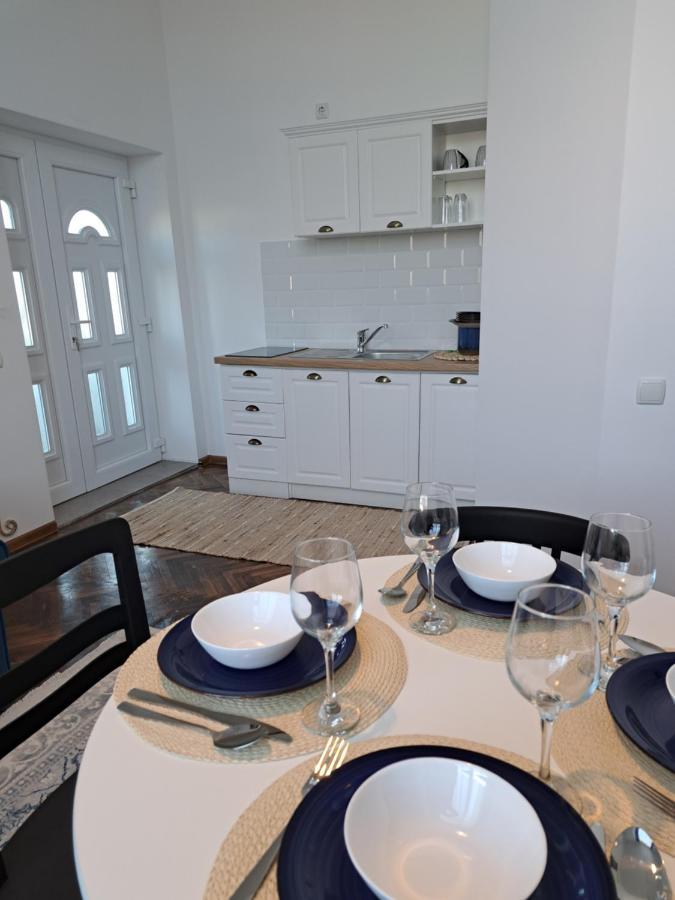 Weisz Apartment-City Center-Free Private Parking,Wifi,Ac Carei Εξωτερικό φωτογραφία