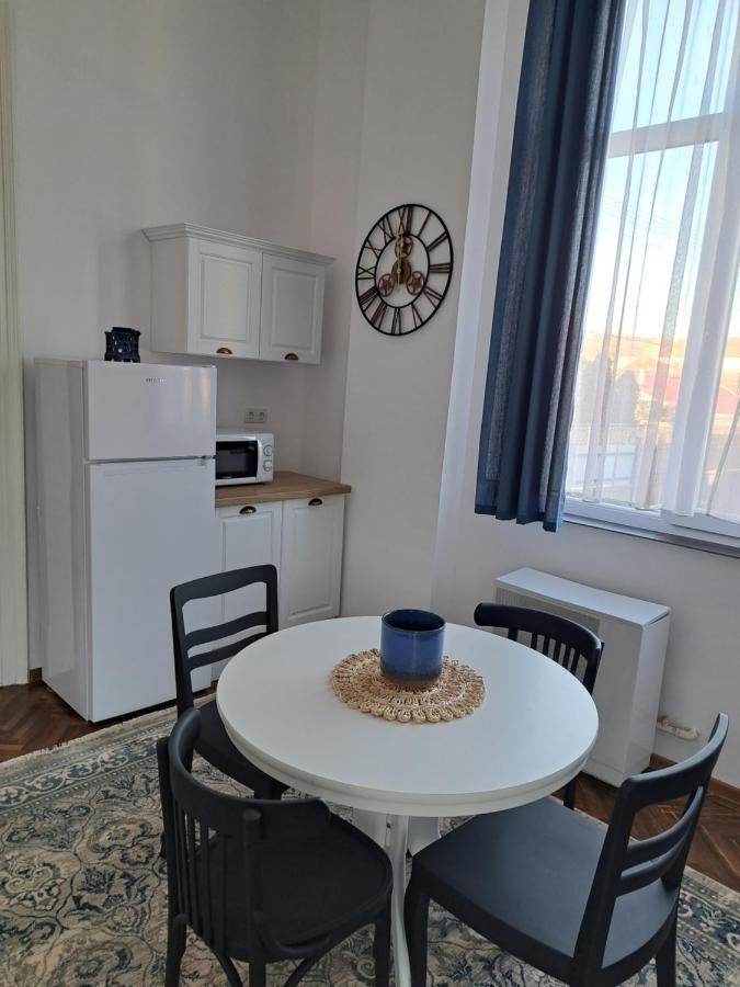 Weisz Apartment-City Center-Free Private Parking,Wifi,Ac Carei Εξωτερικό φωτογραφία